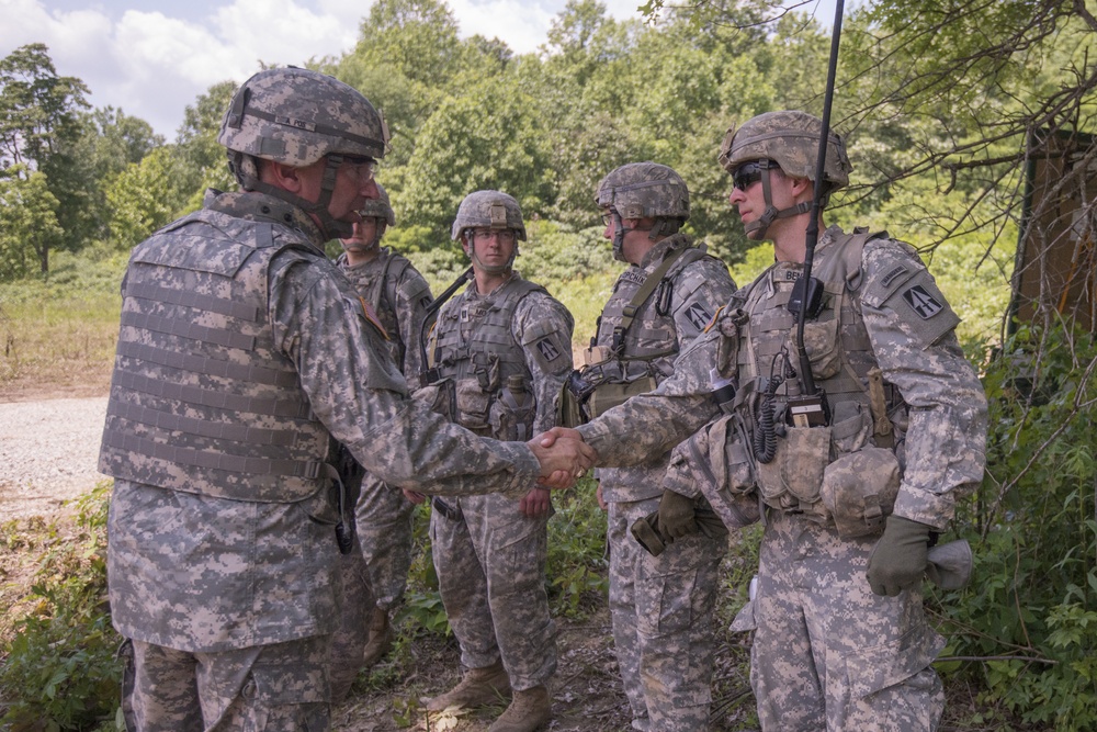 38th ID visits 76th IBCT