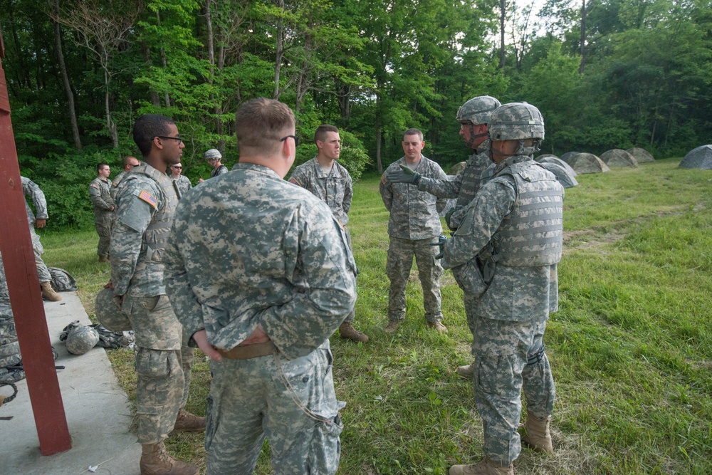 38th ID visits 76th IBCT