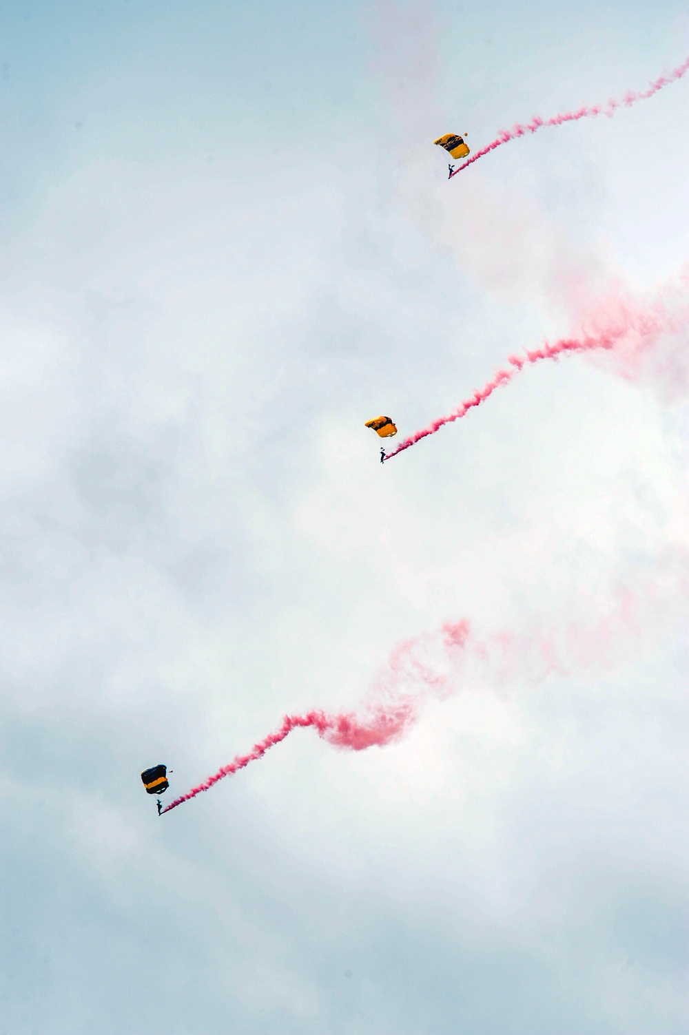 'Wings Over Whiteman' wows crowds