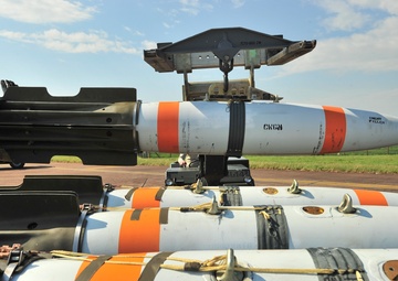 US Air Force, Navy build inert mines for BALTOPS 15