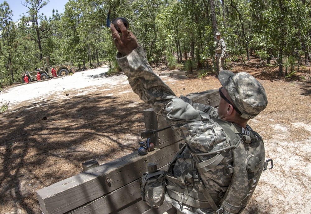 dvids-images-hand-grenade-assault-course-image-7-of-9