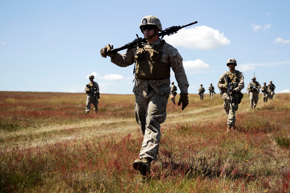 Marines conduct beach assault and continue to firing range by foot