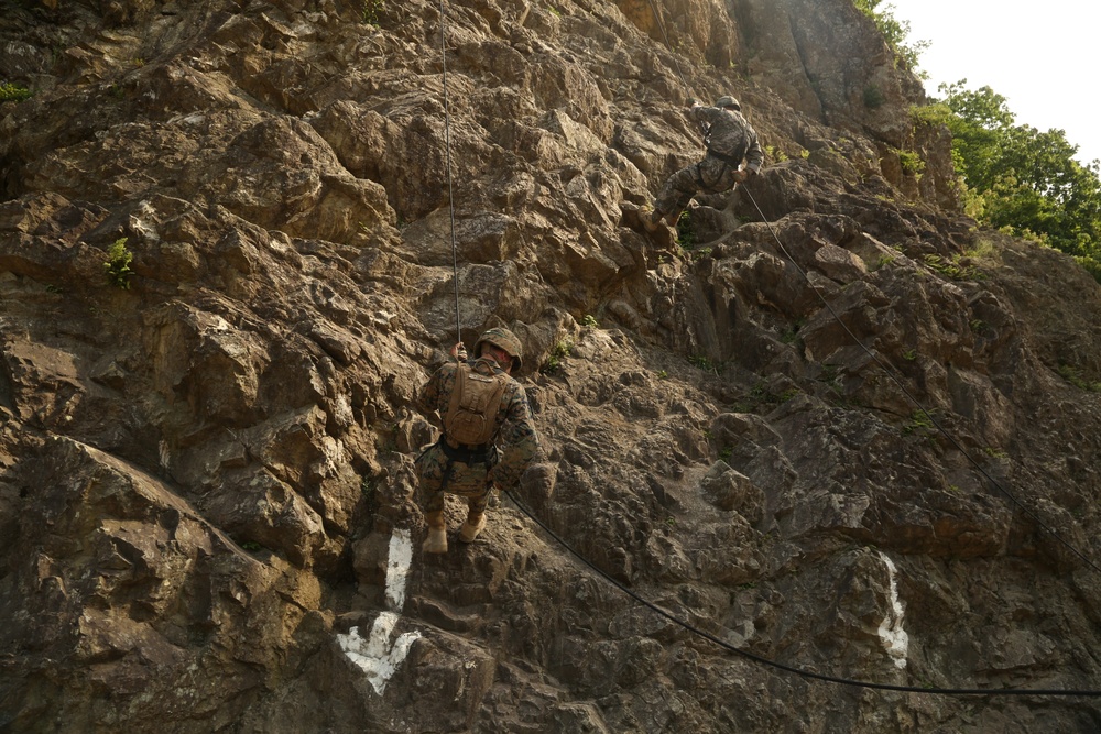 Marines Rappel Training