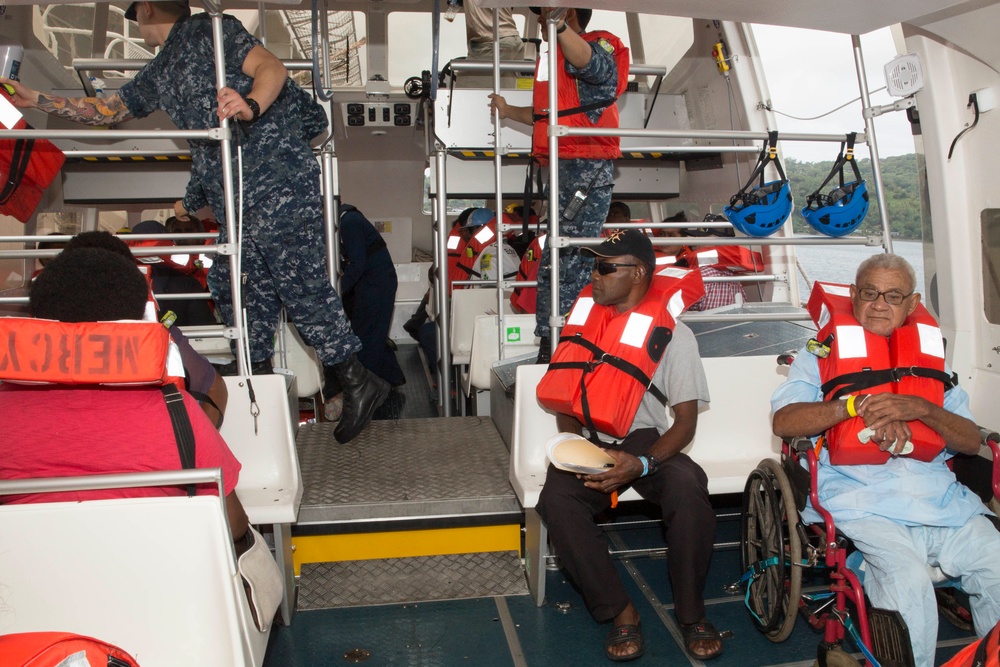 Mercy crew helps transport patients during Pacific Partnership 2015