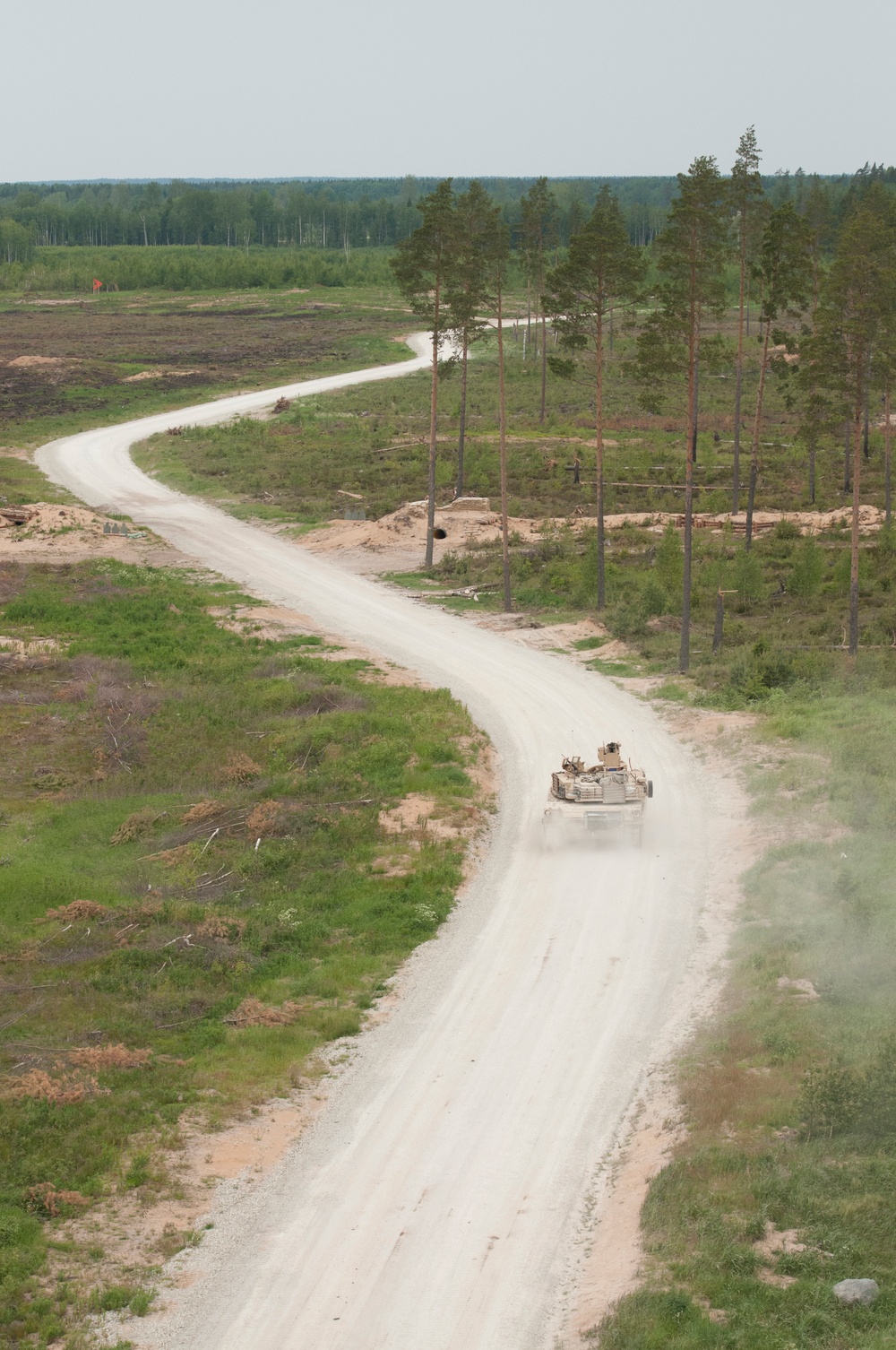 ‘Raiders’ conduct gunnery in Estonia