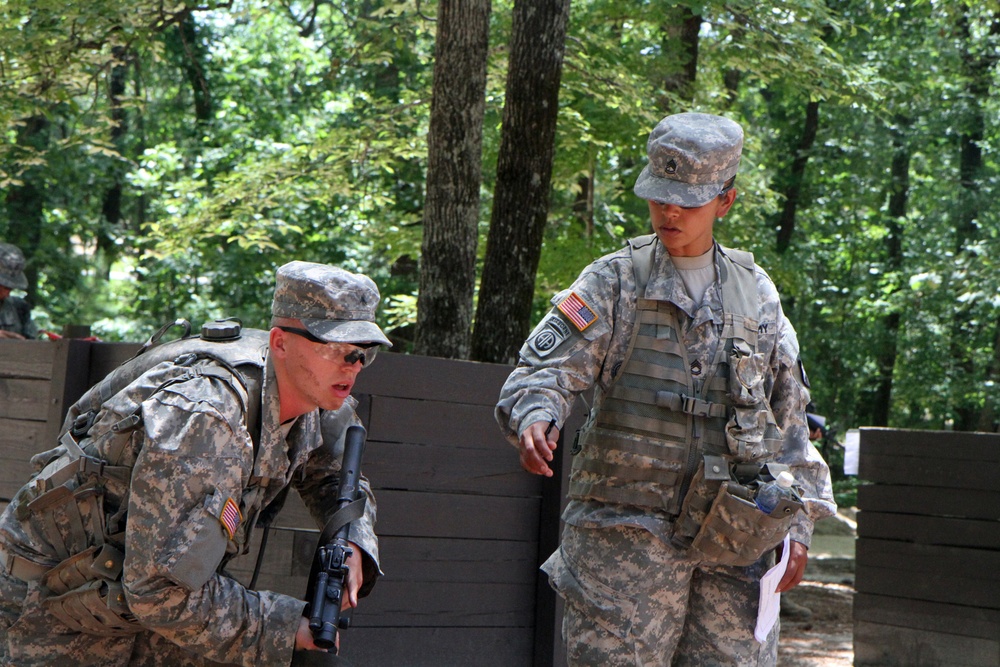 Basic Combat Training Soldiers qualify on grenade assault course