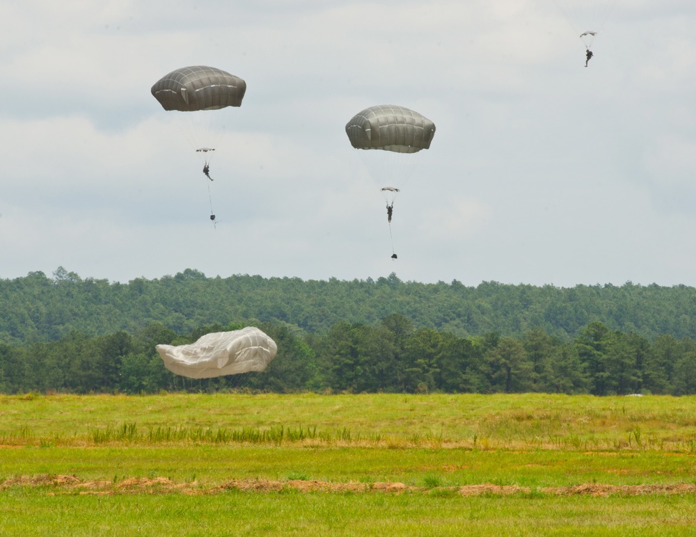 DVIDS - News - Active duty and U.S. Army Reserve: XVIII Airborne Corps ...