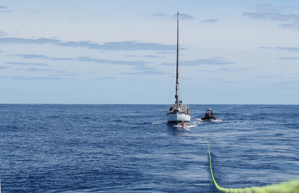 Coast Guard Cutter Spencer tows sailing vessel for 300 miles