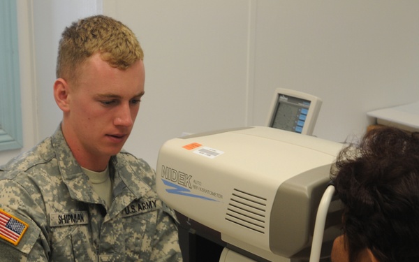 Soldiers, IHS provide health services to Native Americans