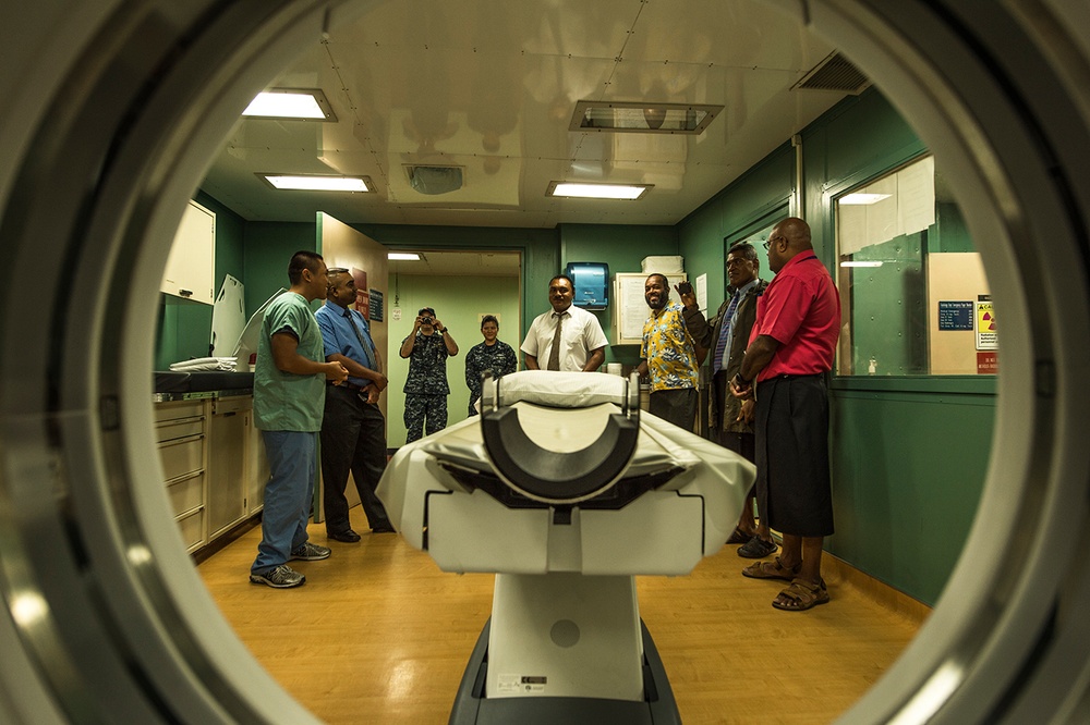 Chief of Savusavu visits the hospital ship USNS Mercy (T-AH 19) during Pacific Partnership 2015.