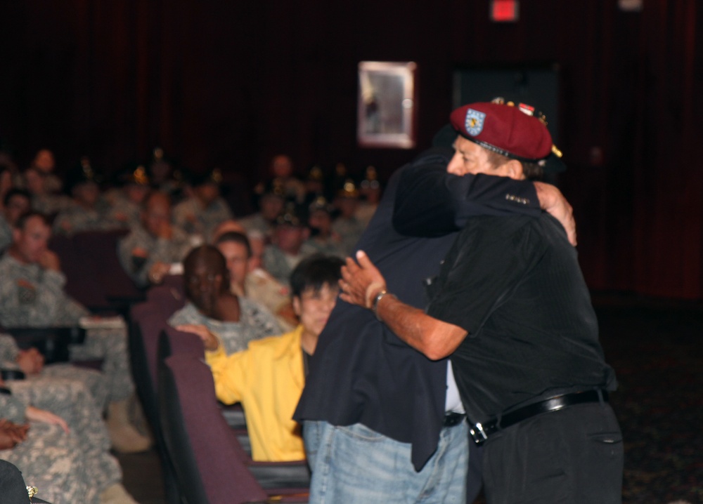 Joe Galloway joins First Team Troopers for 'We Were Soldiers' screening
