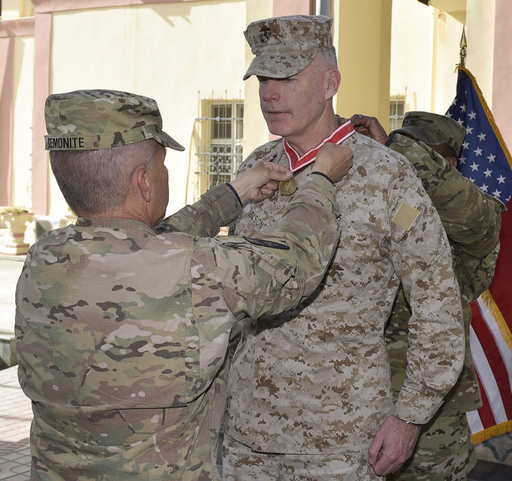 US Army Corps of Engineers award US Marine Corps major general with the Bronze Order of the de Fleury Medal