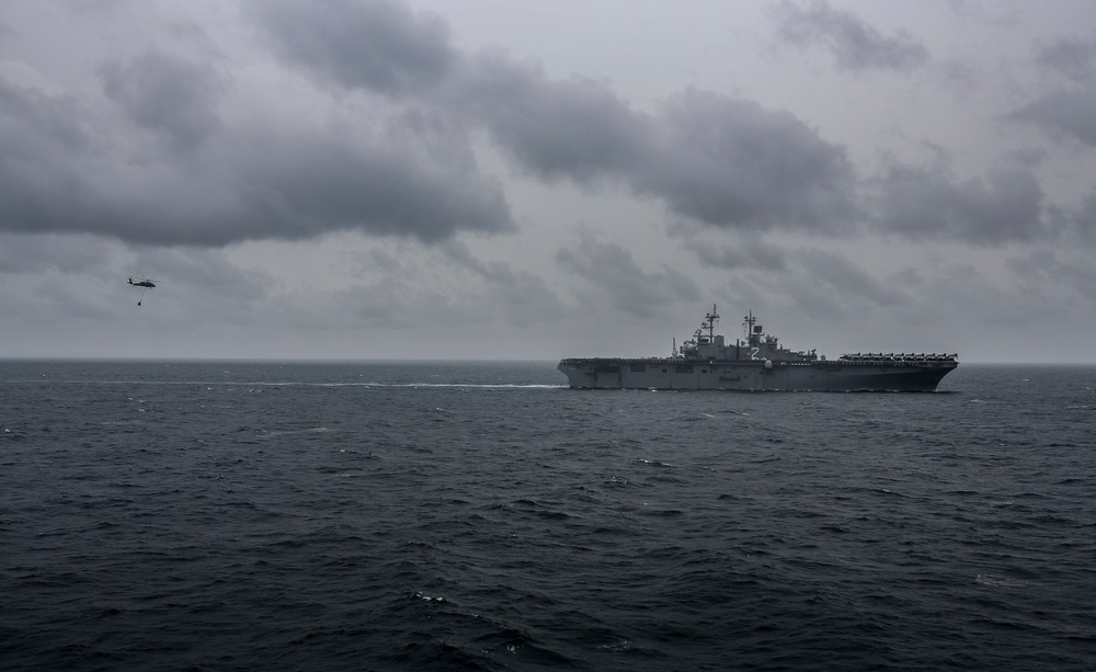 U.S. Marines, Sailors receive goods, supplies at sea