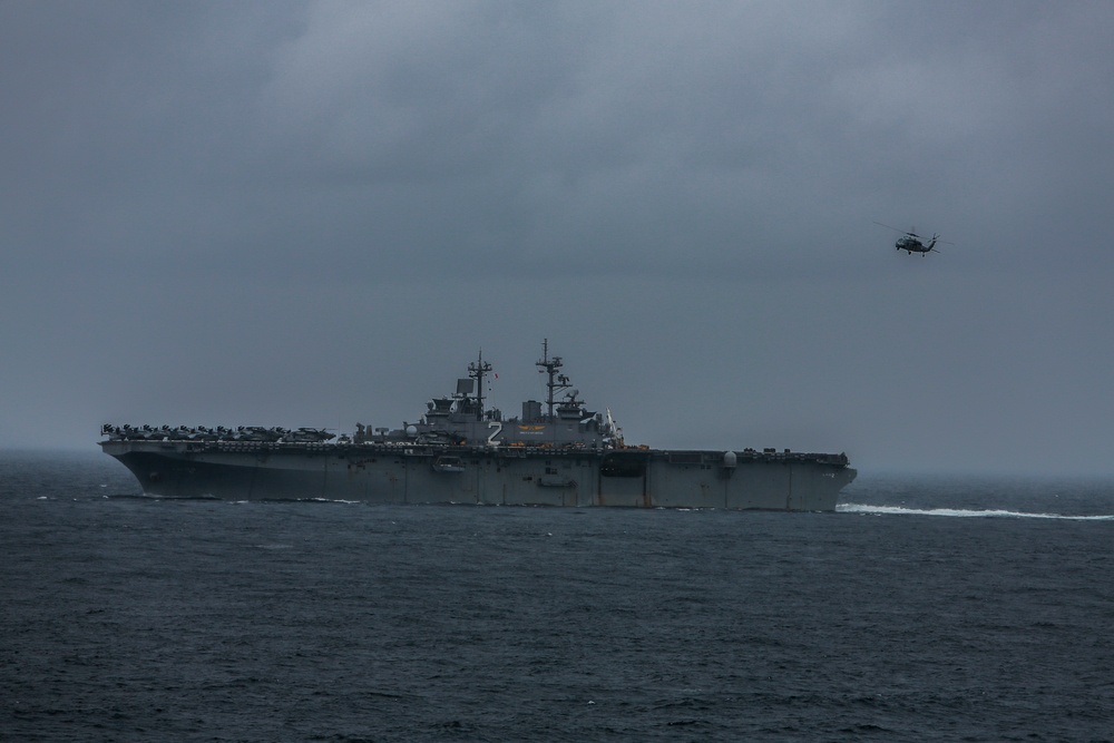 U.S. Marines, Sailors receive goods, supplies at sea