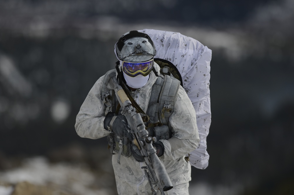 Navy SEAL winter Warfare
