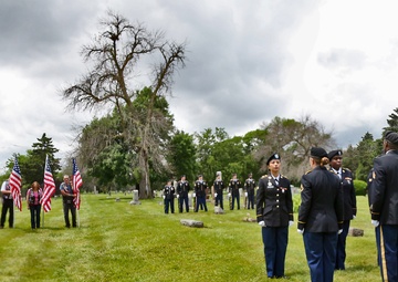 Army Reserve soldiers provide military funeral honors for WWII hero