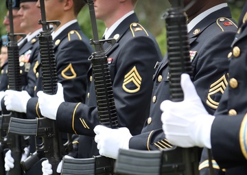 Family of 92nd Infantry 'Buffalo' Division soldier formally receives the Silver Star