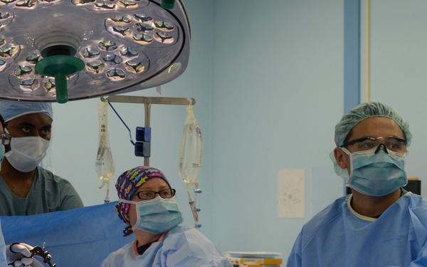 Surgeries are performed aboard USNS Mercy (T-AH 19) during Pacific Partnership 2015