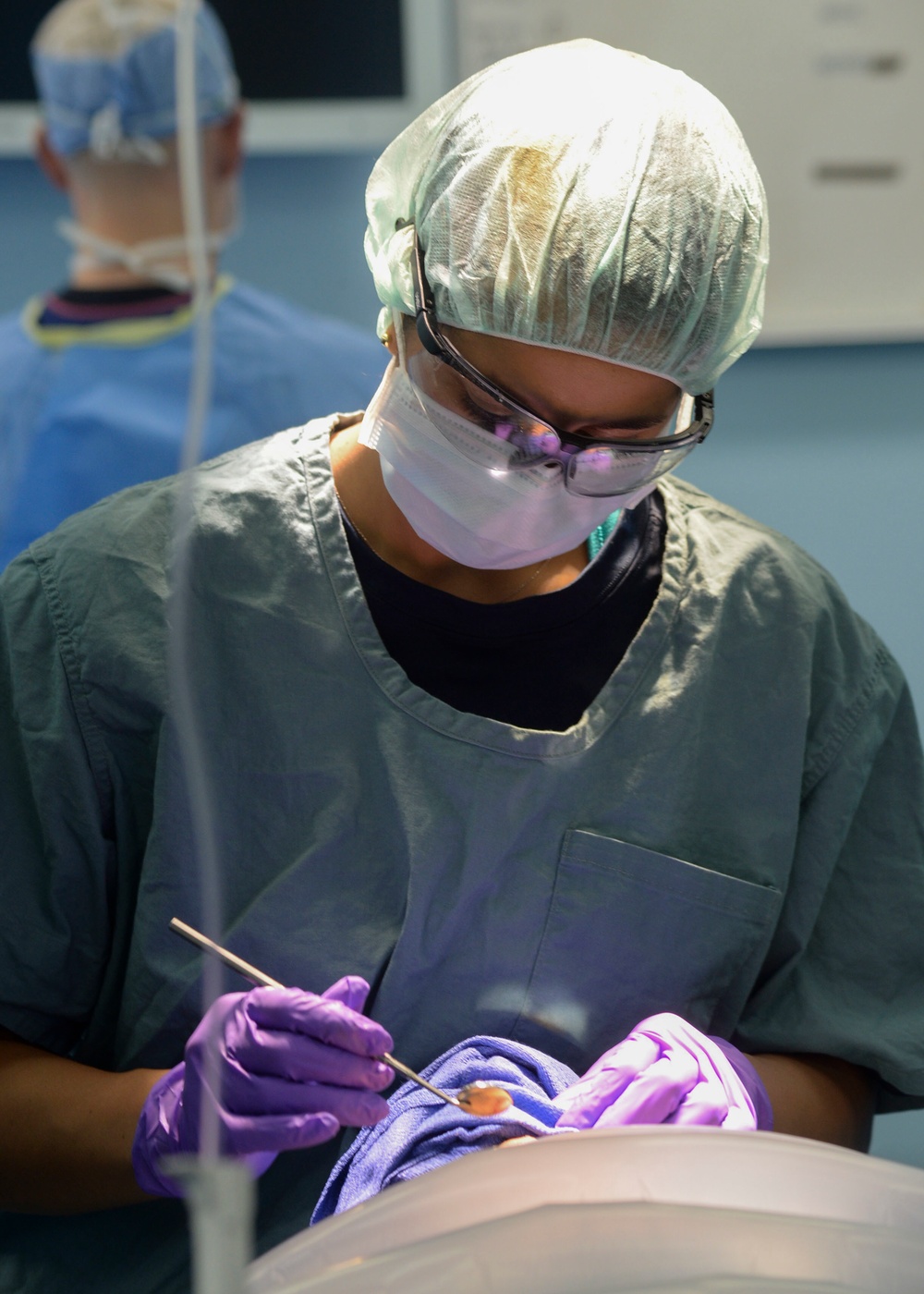Navy surgeons and non-government organizations perform surgeries aboard USNS Mercy (T-AH 19)