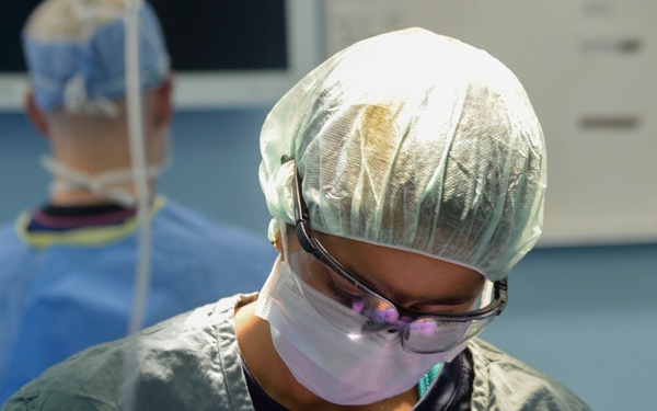 Navy surgeons and non-government organizations perform surgeries aboard USNS Mercy (T-AH 19)