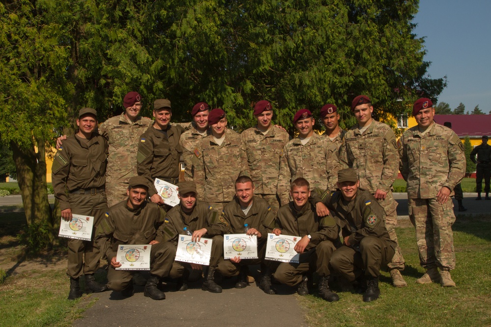 First Ukrainian troops complete Fearless Guardian
