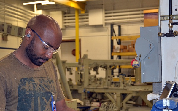 Wing Shop as important to FRCSE as wings are to Hornet