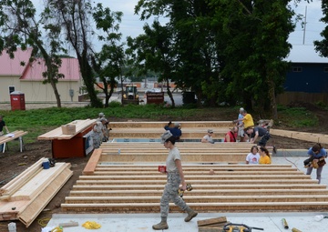 Reservists lend a helping hammer