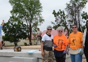 Reservists lend a helping hammer