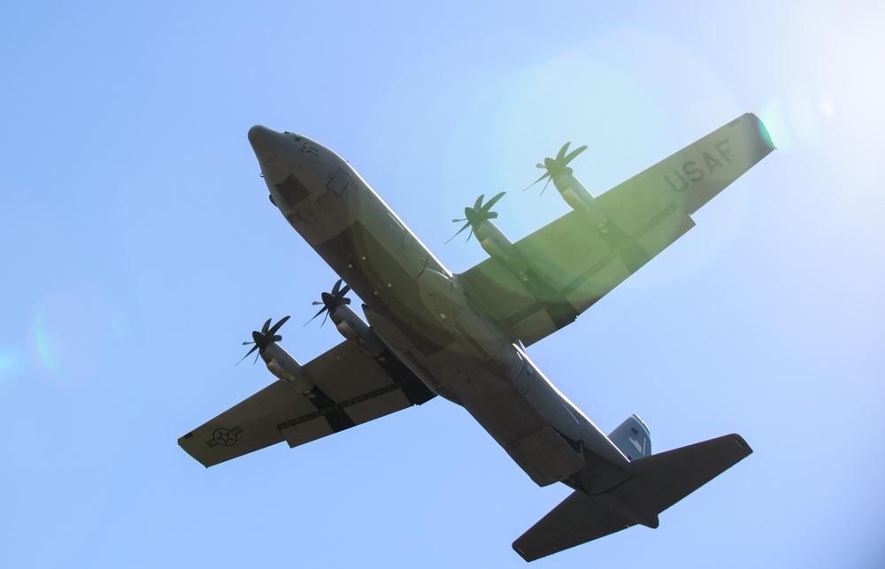 Joint tactical air controllers bring CAS to Saber Strike 15