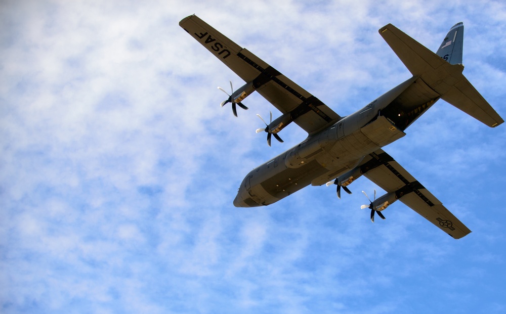 Joint tactical air controllers bring CAS to Saber Strike 15