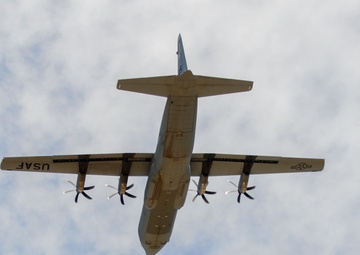 Joint tactical air controllers bring CAS to Saber Strike 15