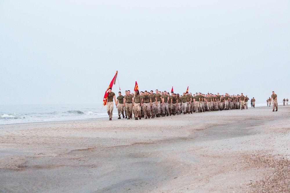 Sun and sand: 2nd Intel Battalion conducts beach run