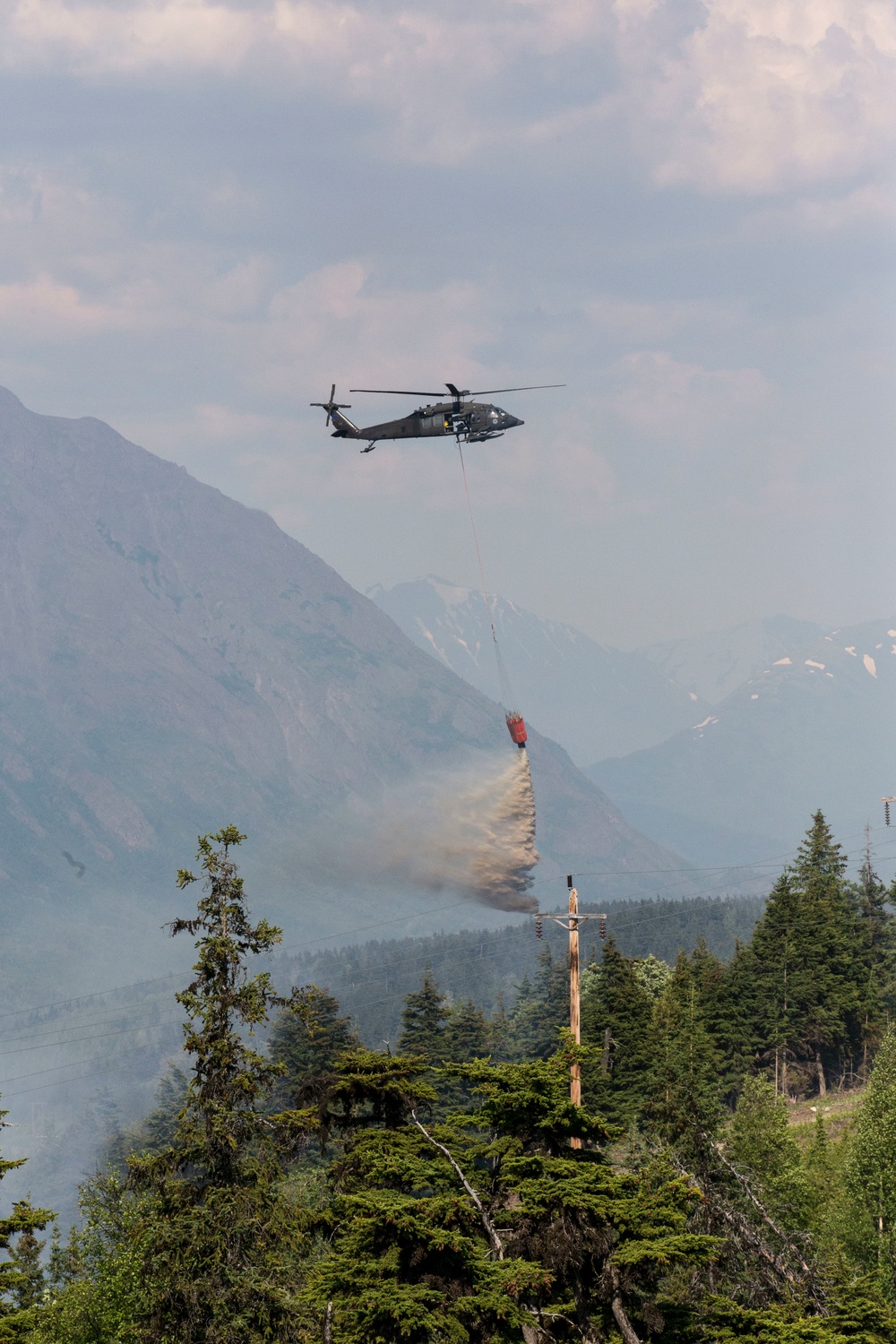 Alaska Army National Guard Black Hawk crews help fight Alaska fires