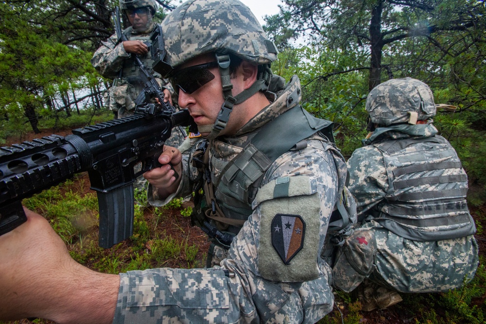 New Jersey National Guard and Marines perform joint training