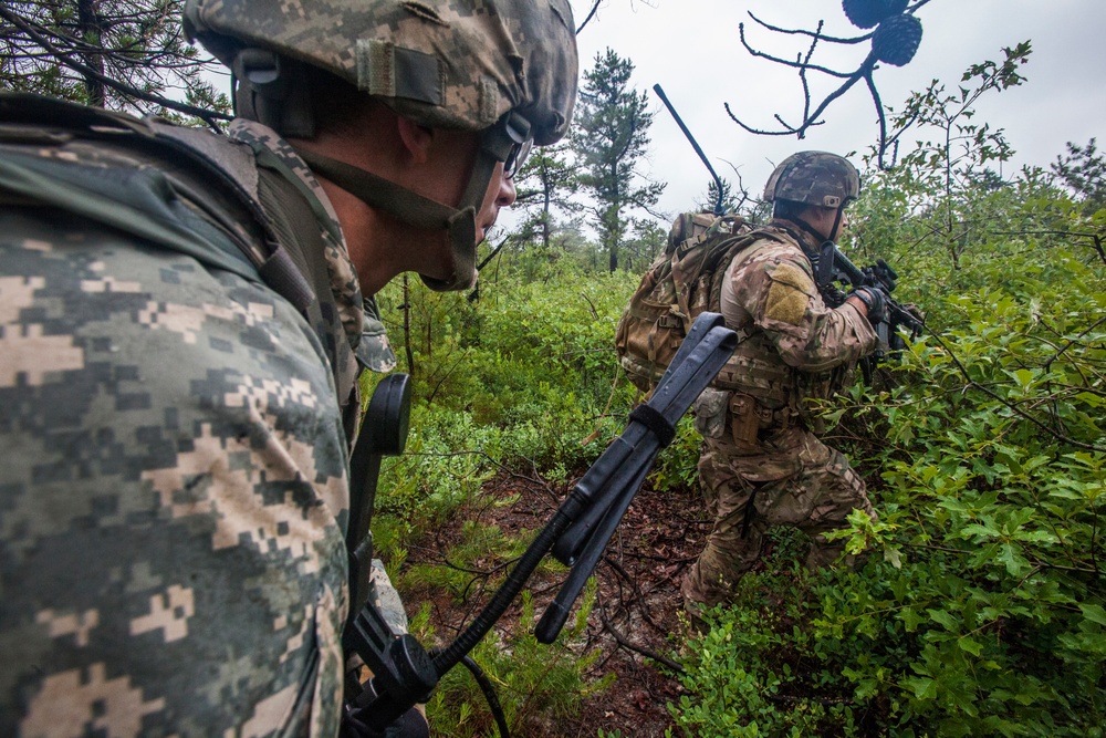 New Jersey National Guard and Marines perform joint training