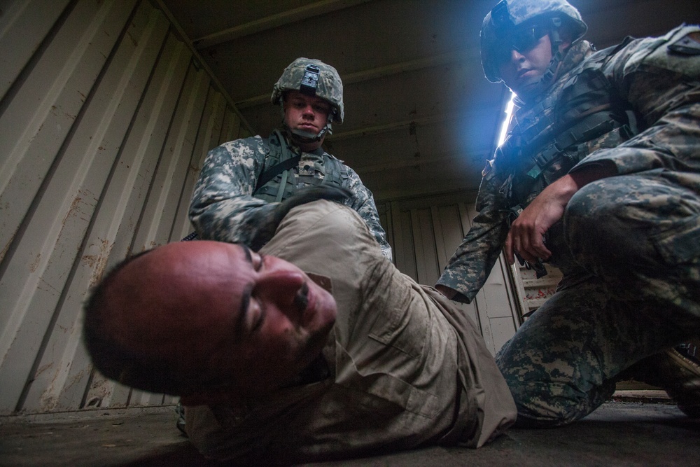 New Jersey National Guard and Marines perform joint training