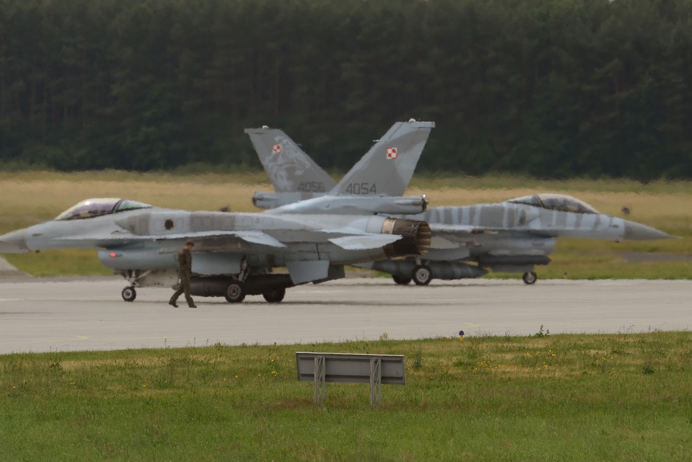 Polish F-16s launch to participate in Exercise Eagle Talon