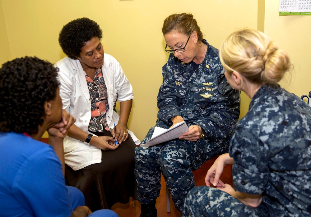 Navy medical personnel help teach lifesaving skills to Fijians at Labasa Hospital during Pacific Partnership 2015