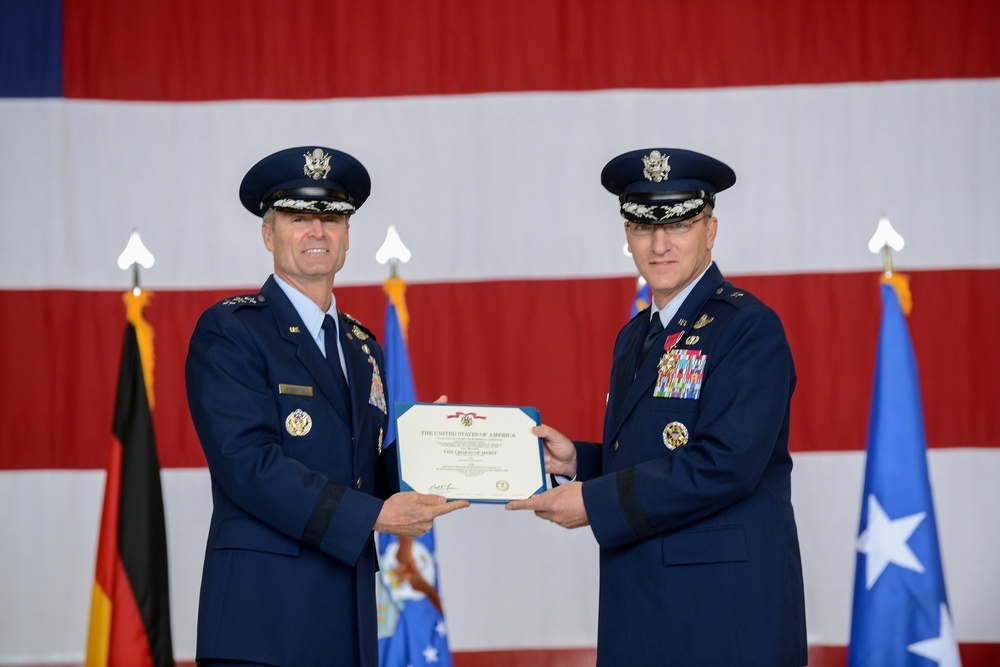 86th AW welcomes new commander