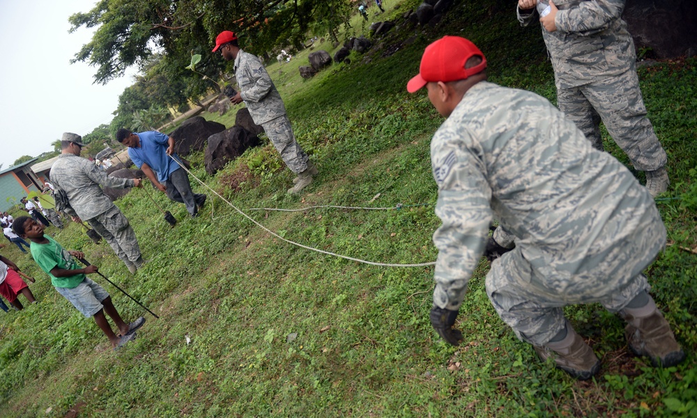 National Tree Day brings out New Horizons volunteers to local school