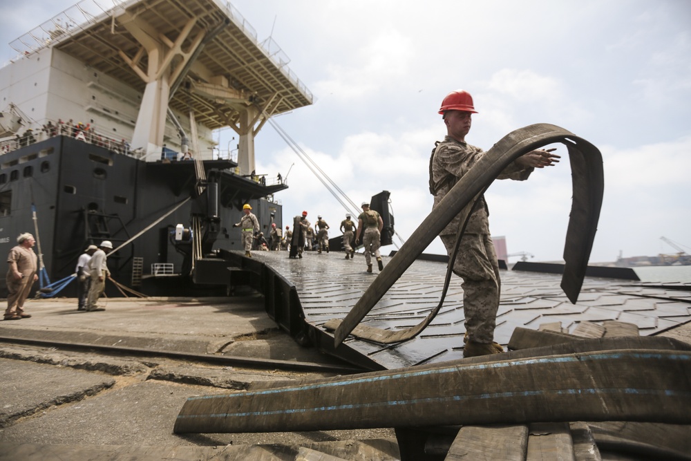 African Lion 15: MPF offload