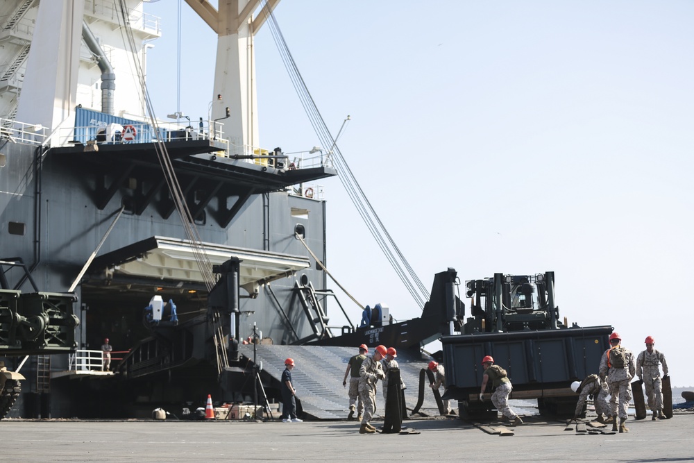 African Lion 15: MPF offload