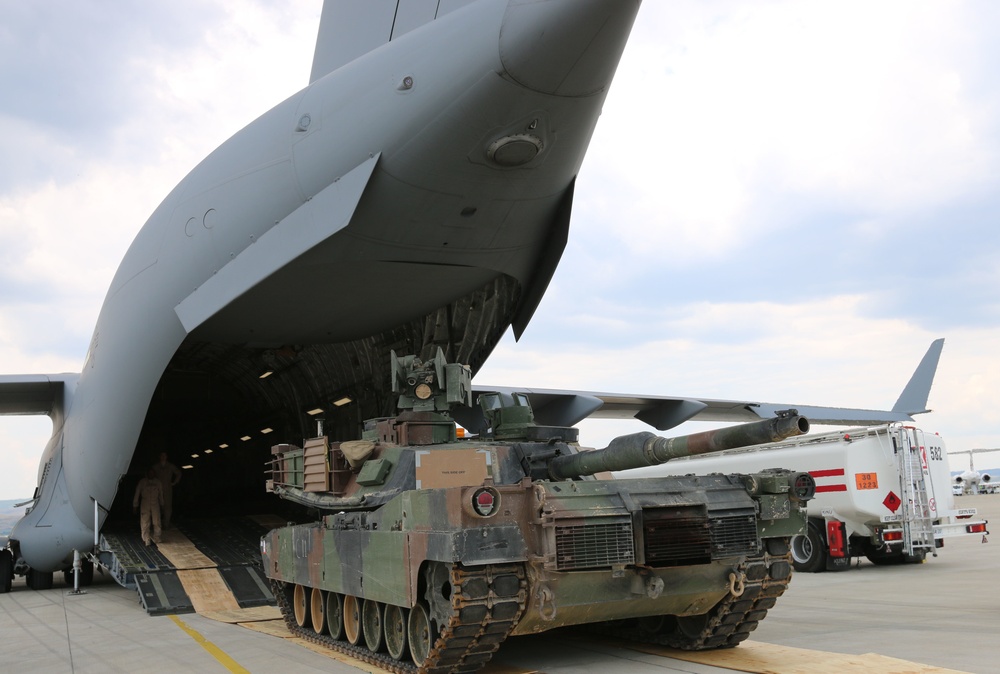 M1A2 Abrams tank unloading