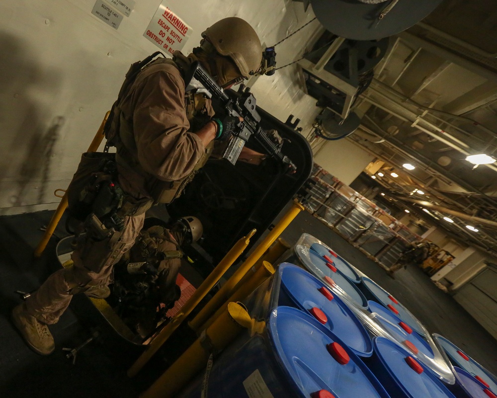 Maritime Raid Force, 26th MEU conducts VBSS training