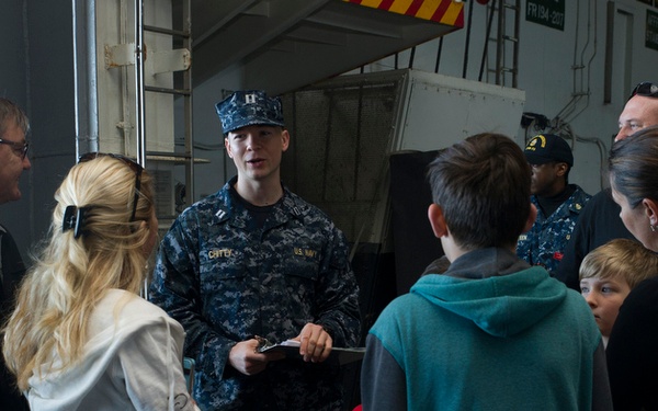 USS George Washington ship tour in Australia