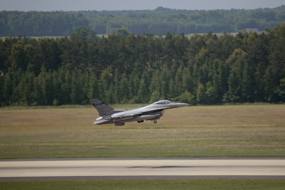 F-16 takeoffs during AvDet Rotation 15-3 exercise Eagle Talon
