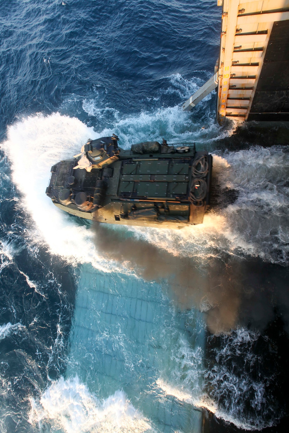 26th MEU conducts splash and recovery mission