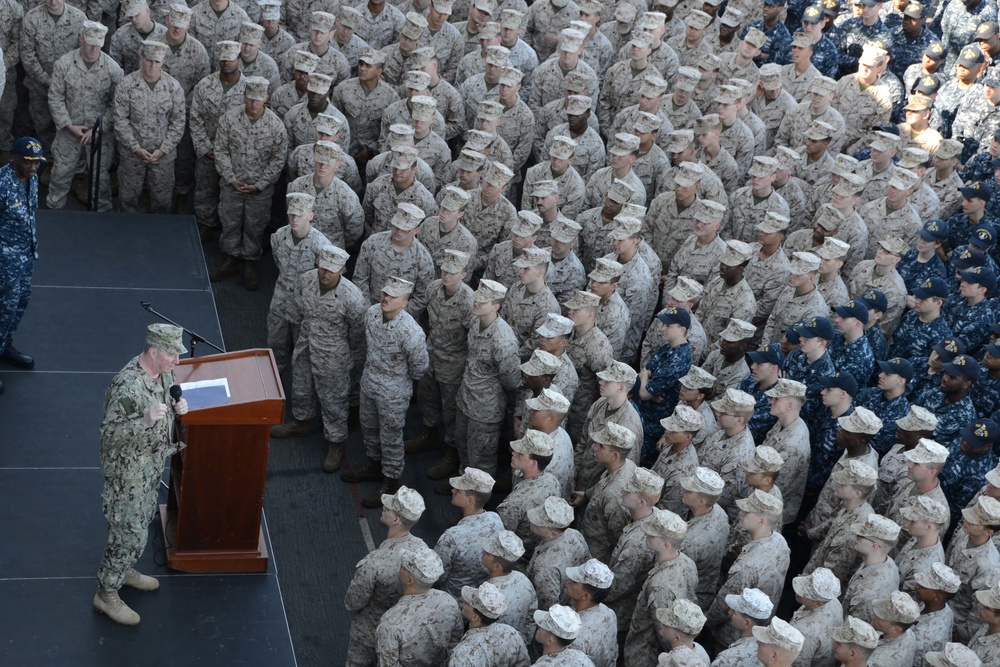 US Naval Forces Central Command commander visits USS Iwo Jima