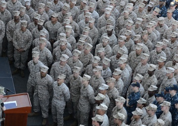 US Naval Forces Central Command commander visits USS Iwo Jima