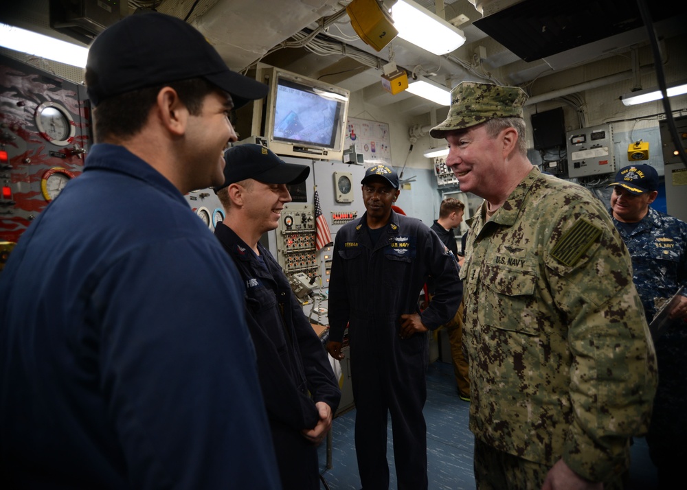 US Naval Forces Central Command commander visits USS Iwo Jima